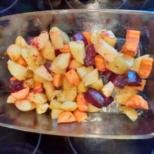 Ofenkartoffeln mit Rote Bete und Karotten für 1 Person