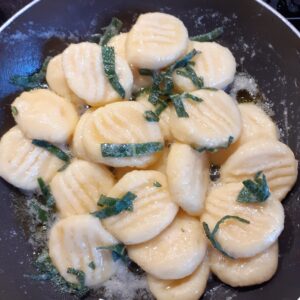 Gnocchi in Salbeibutter 4 Personen