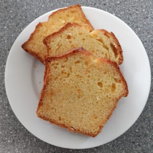 Rührkuchen mit Eierlikör und Mandarinen