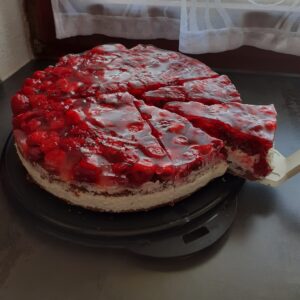 Himbeertorte mit Frischkäsefüllung