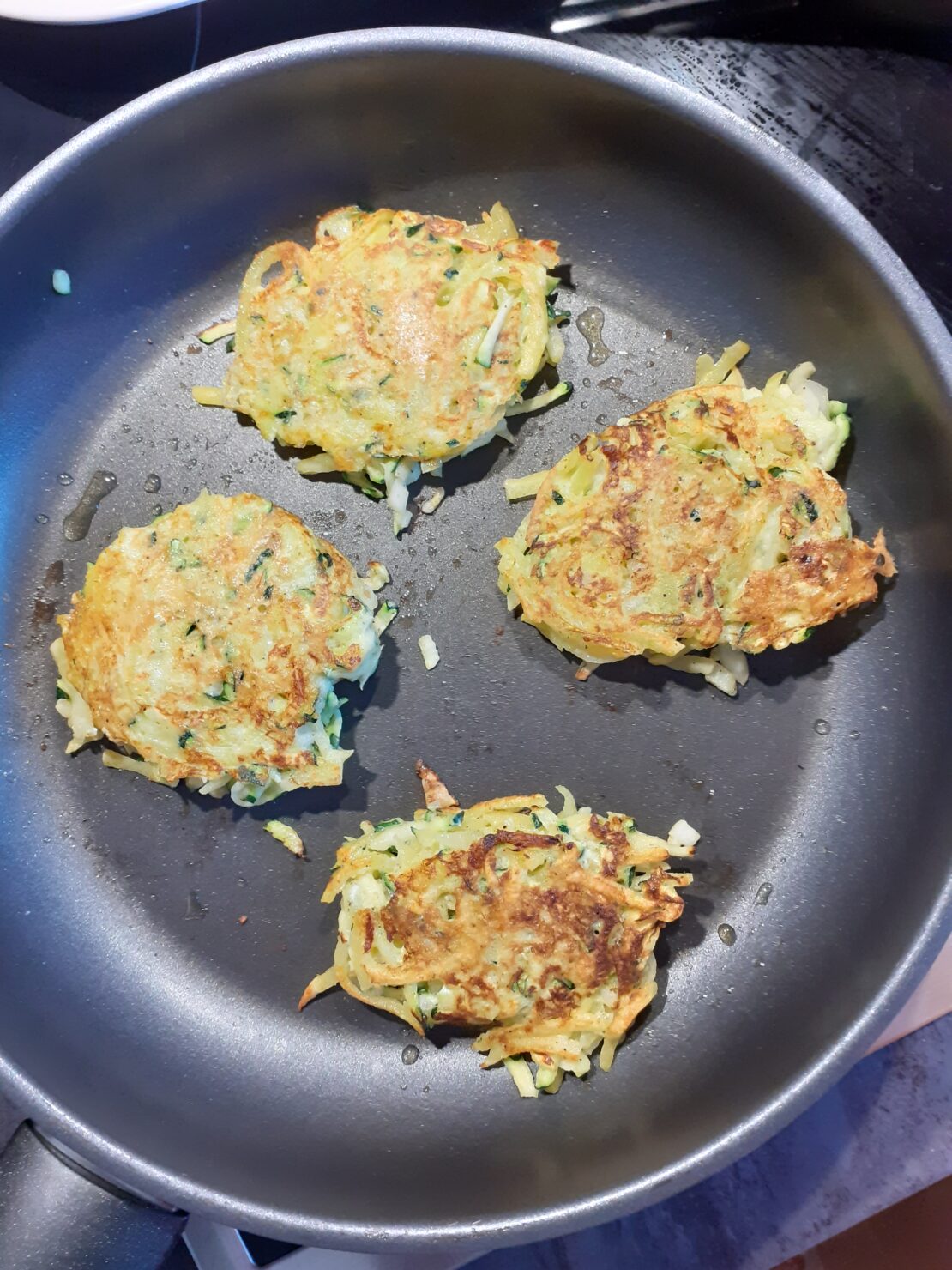 Zucchini-Kartoffel-Rösti – KreisLandFrauenverband Göppingen Zucchini-Kartoffel-Rösti – KreisLandFrauenverband Göppingen